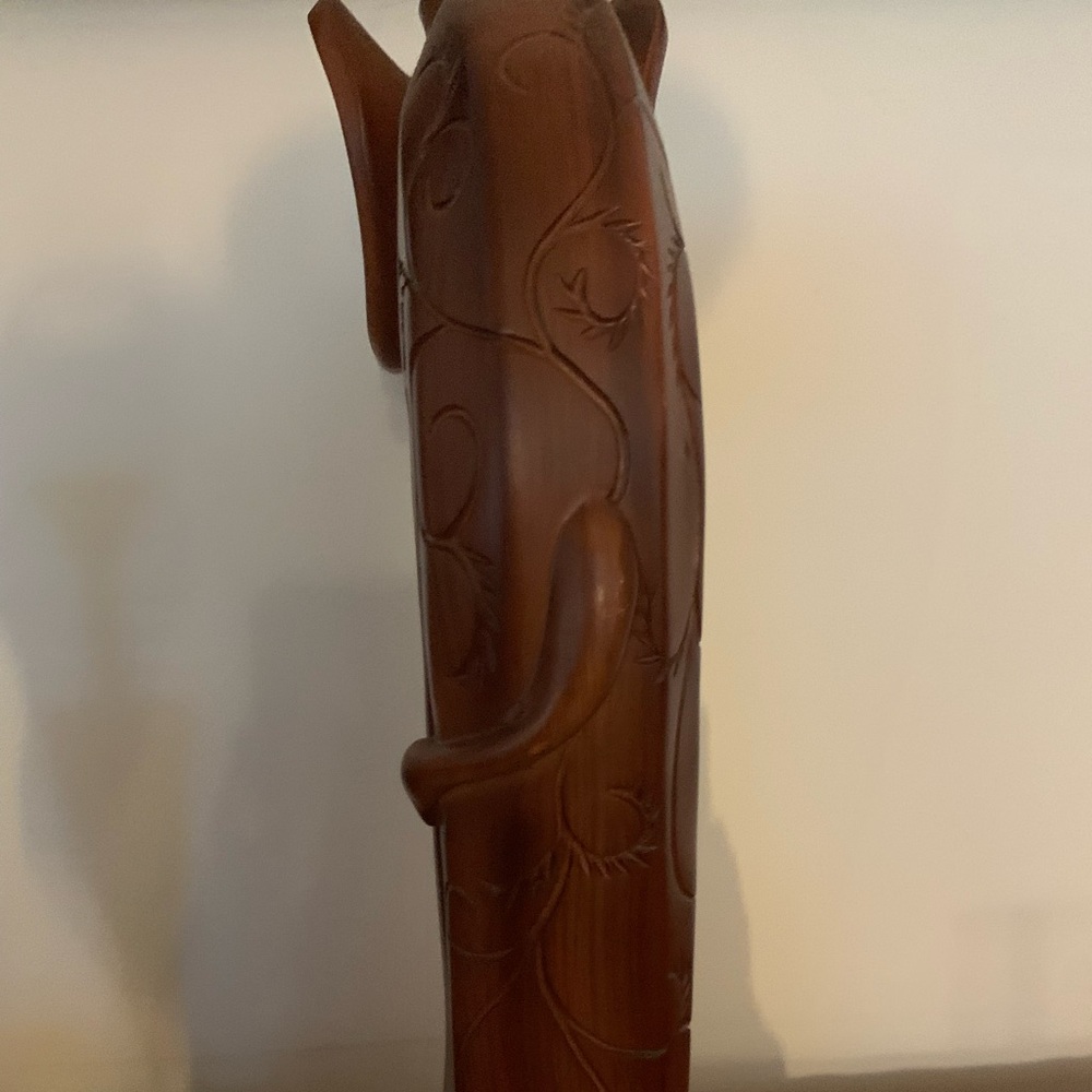Decorative wood sculpture